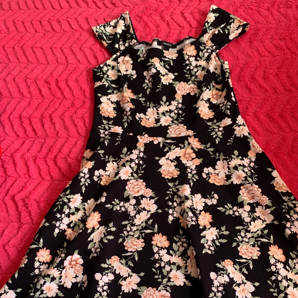 Forever 21 dress size small